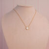 Collar Sencillo Trébol Tipo VC Blanco